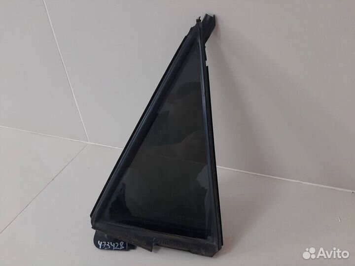 Стекло двери задней правой форточка Mazda Mazda 3