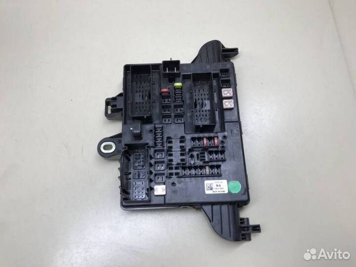 Блок предохранителей Opel Insignia 2008-2017