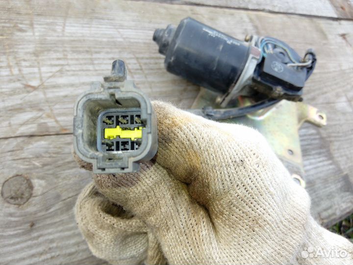 Мотор стеклоочистителя Nissan Diesel Condor 2003г