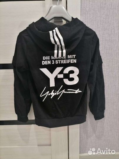 Спортивный костюм