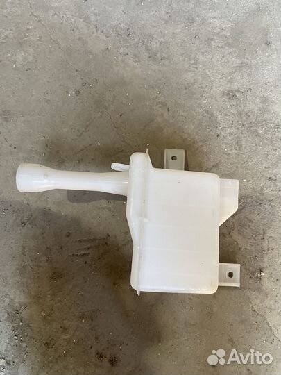 Бачок стеклоомывателя