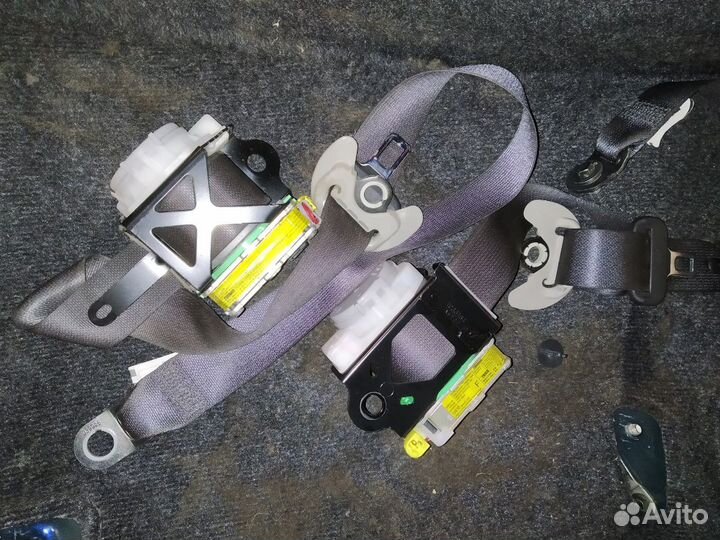 Ремень безопасности передний Toyota Corolla 150