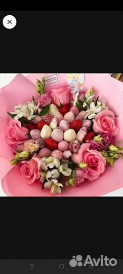 Вкусные букеты из клубники в шоколаде