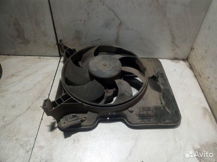 Вентилятор охлаждения Opel Omega B 1998 90570701