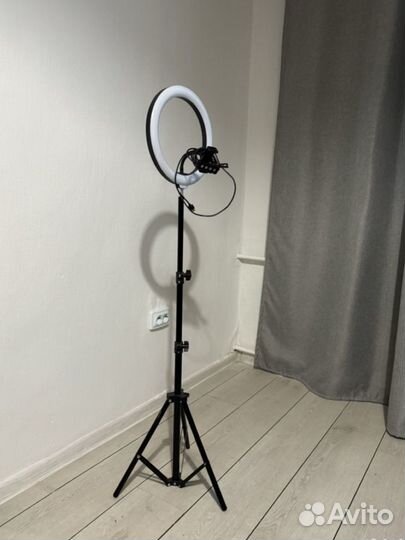 Кольцевая лампа