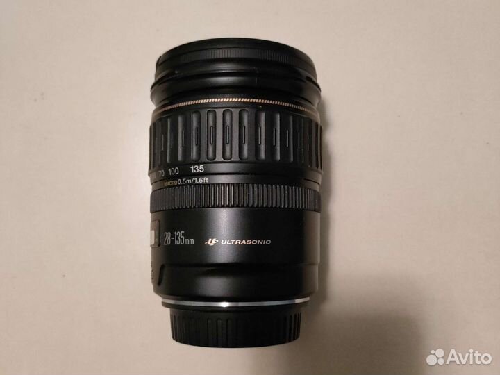 Canon Zoom Lens EF 28-135mm f/3,5-5,6 IS