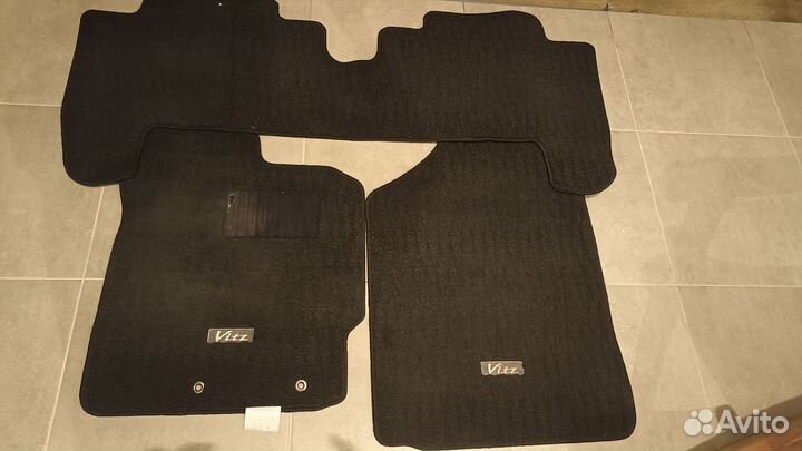 Автомобильные коврики текстильные