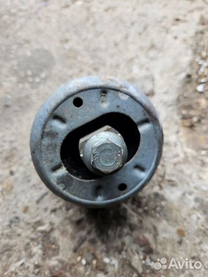 Опора двигателя т4 7D0199132C