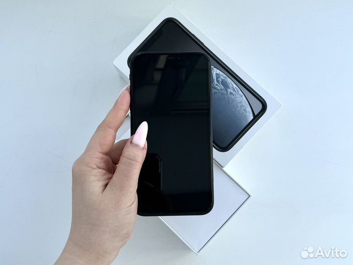 iPhone Xr, 64 ГБ