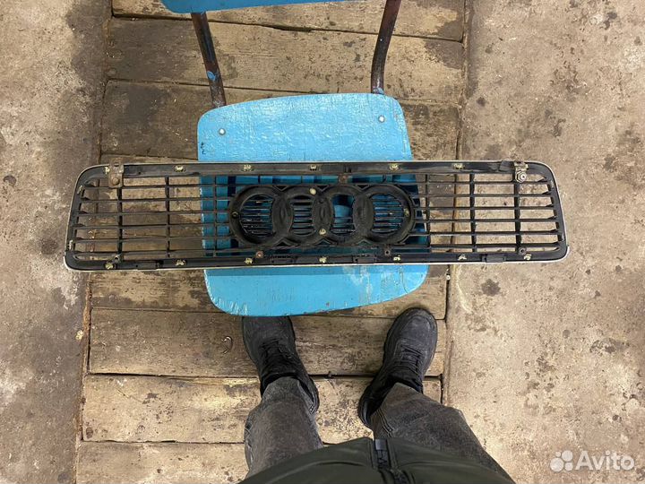 Продам решетка audi а4