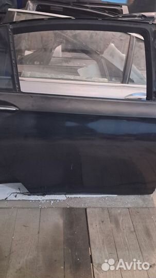Задняя правая дверь бмв ф02
