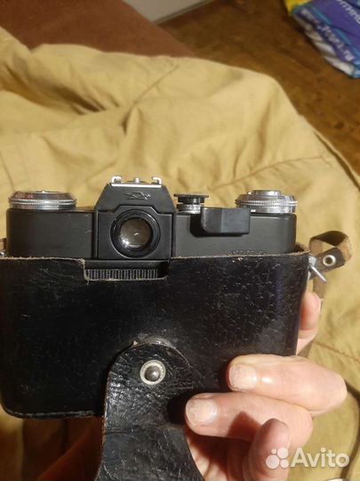 Плёночный фотоаппарат Зенит Е