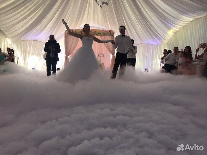 Тяжелый дым на свадьбу, холодные фонтаны, Свет