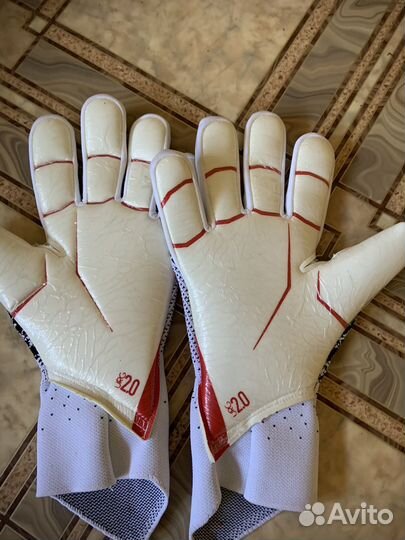 Вратарские перчатки adidas