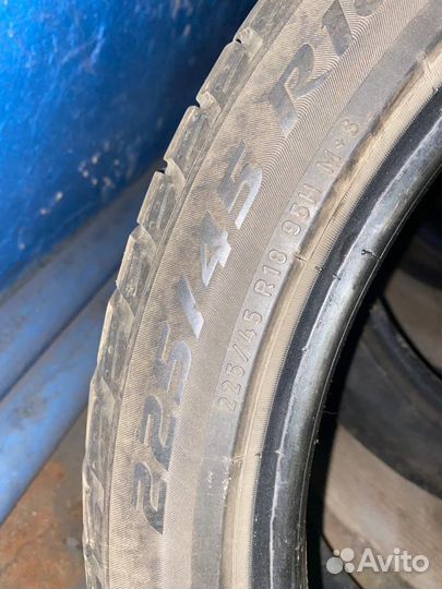 Pirelli Winter Sottozero 3 225/45 R18 95H