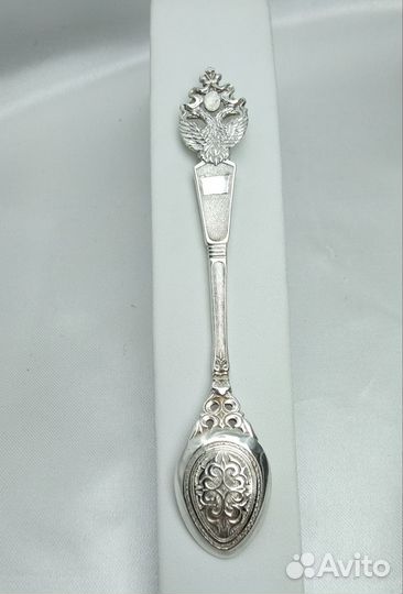Серебряная ложечка с гербом
