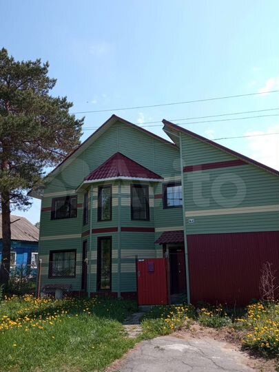 Дом 195 м² на участке 6 сот.