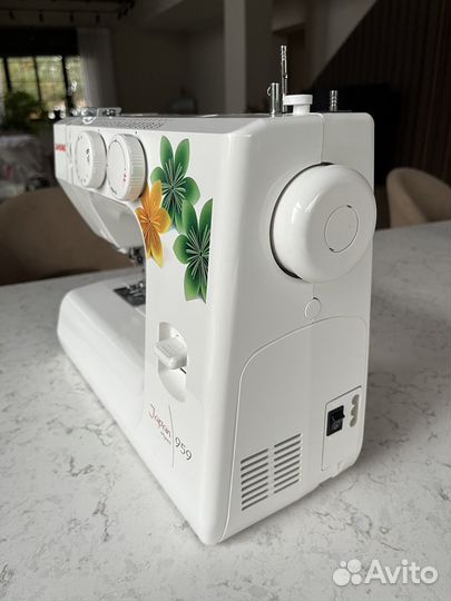 Швейная машина Janome Japan 959