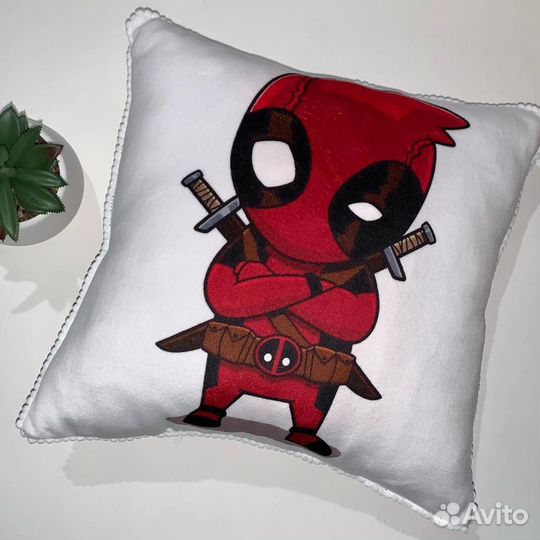 Подушка Дэдпул