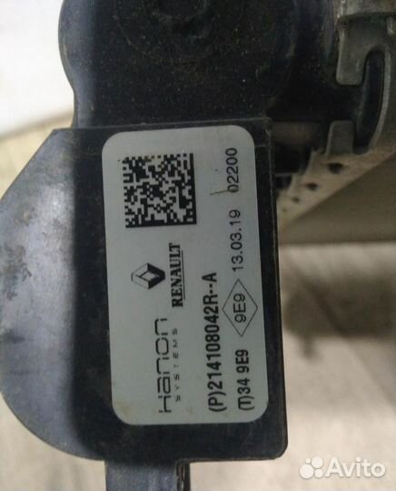 Радиатор охлаждения бу Renault Kaptur OEM 21410804