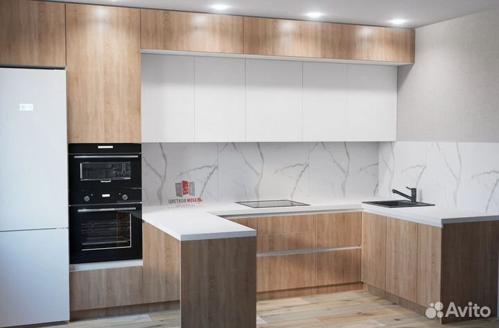 Кухня в современном стиле артикул 74213