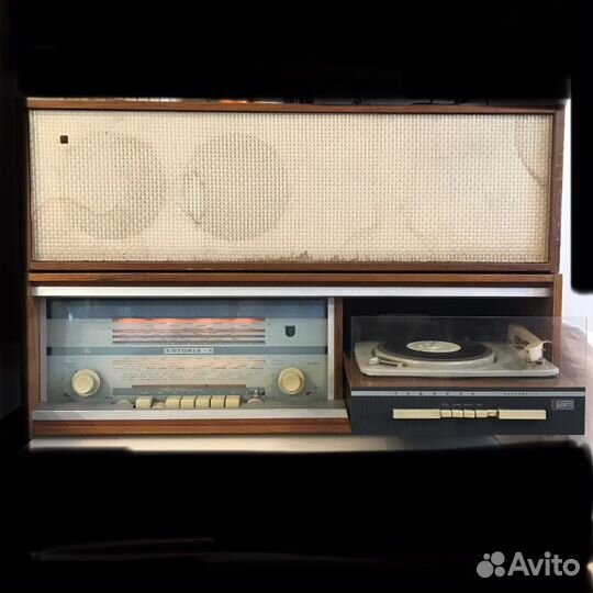 Радиола эстония-4