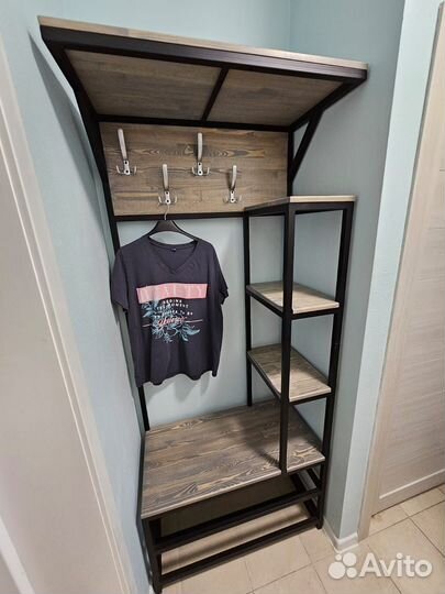 Прихожая в стиле лофт