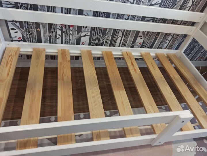 Кроватка домик