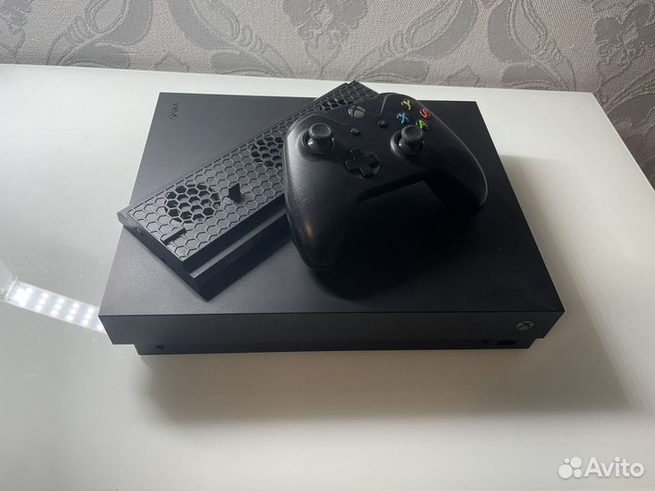 Xbox one x 1tb