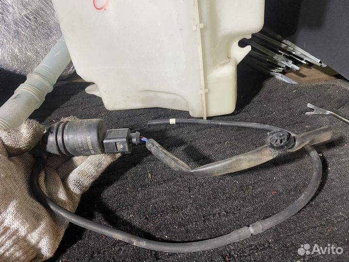 Моторчик 14 т.км стеклоочистителя Lancer 10