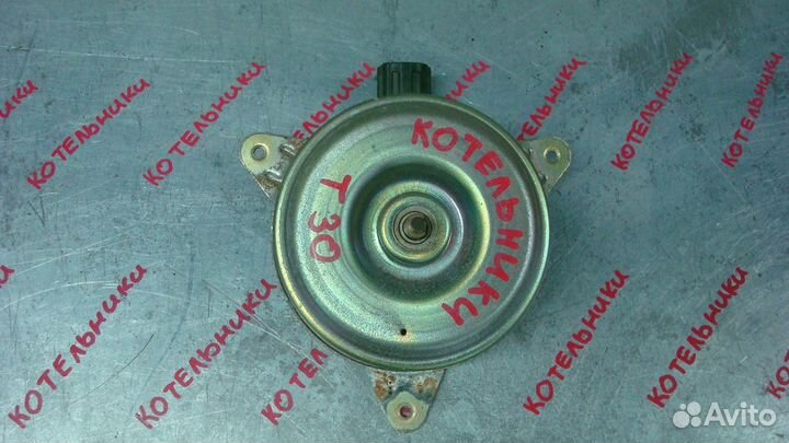 Nissan Т30 21487-AD201 Моторчик вентилятора