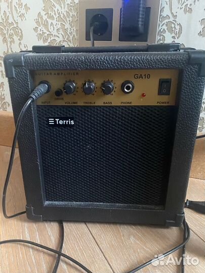 Электро гитара с комбиком