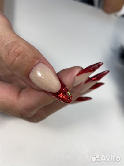 Нужна модель на маникюр