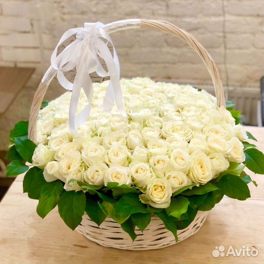 Цветы в корзине заказать