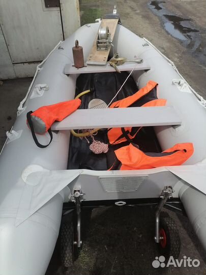 Лодка nissamaran tornado 320 TR