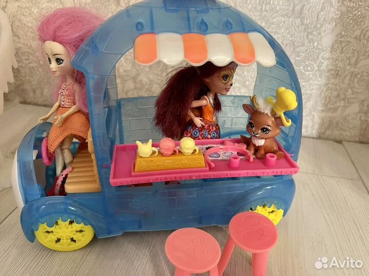 Домики и куклы enchantimals