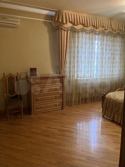 Дом 172 м² на участке 6 сот.