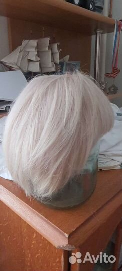 Парик из натуральных волос блонд