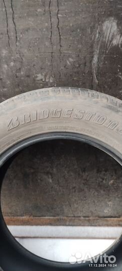 Bridgestone Dueler H/T 687 225/65 R17 101
