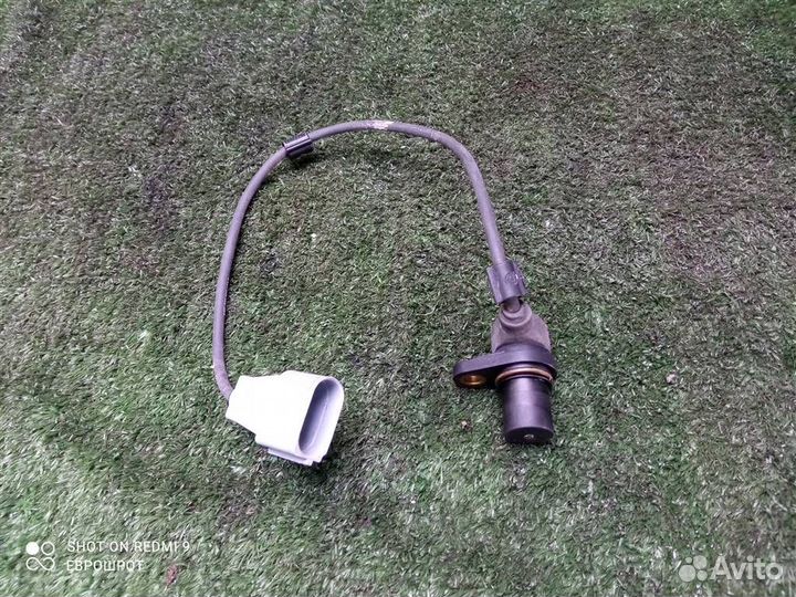 Датчик положения коленвала Volkswagen Touareg (20