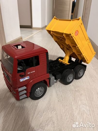 Грузовик bruder