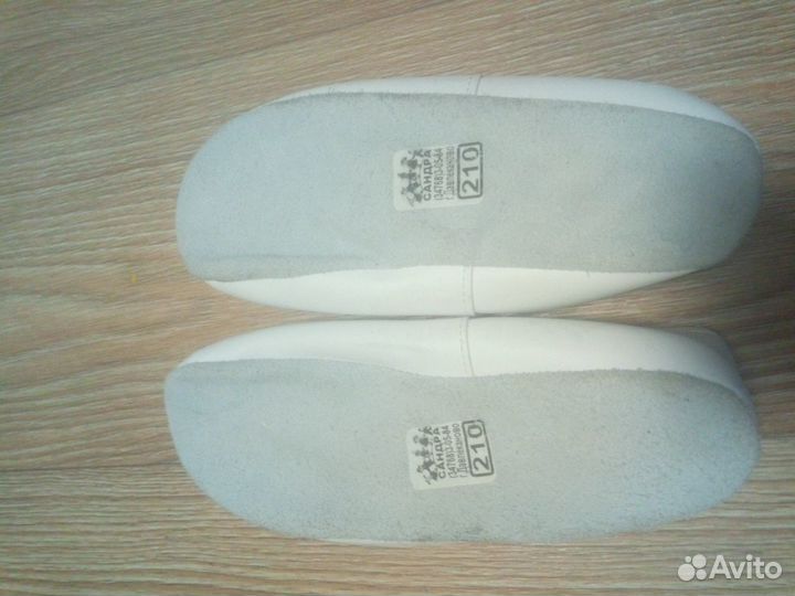 Чешки новые белые 37 р