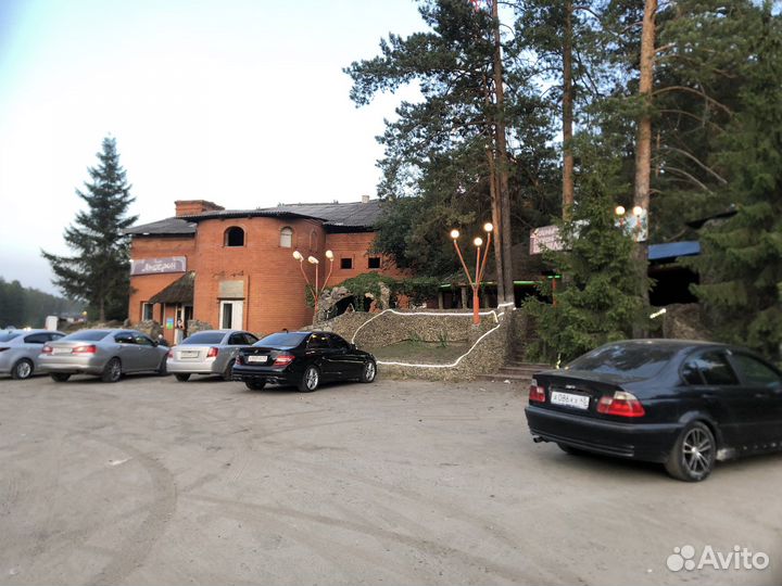 Бармен официант