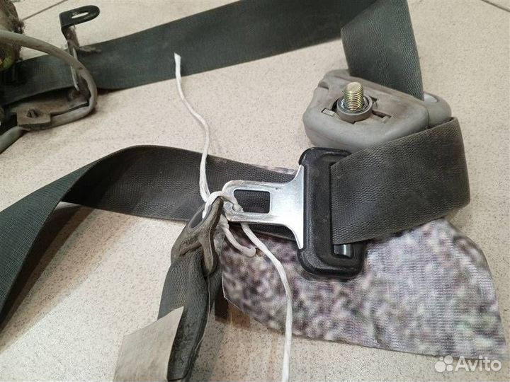 Ремень безопасности передний правый Mitsubishi Pa