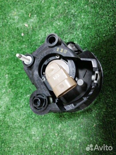 Фара противотуманная левая Subaru Forester Impreza