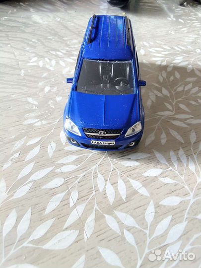 Машинка LADA Largus
