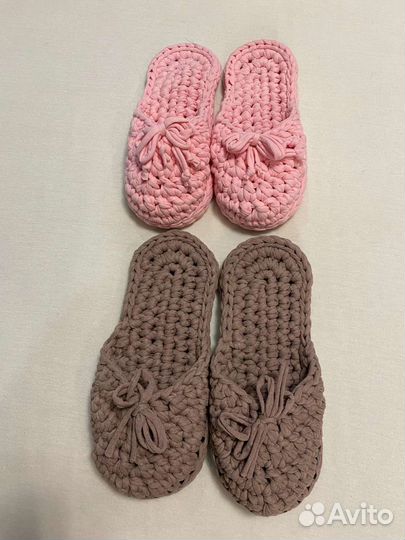 Вязаные шапки, носки, тапочки Ручная работа