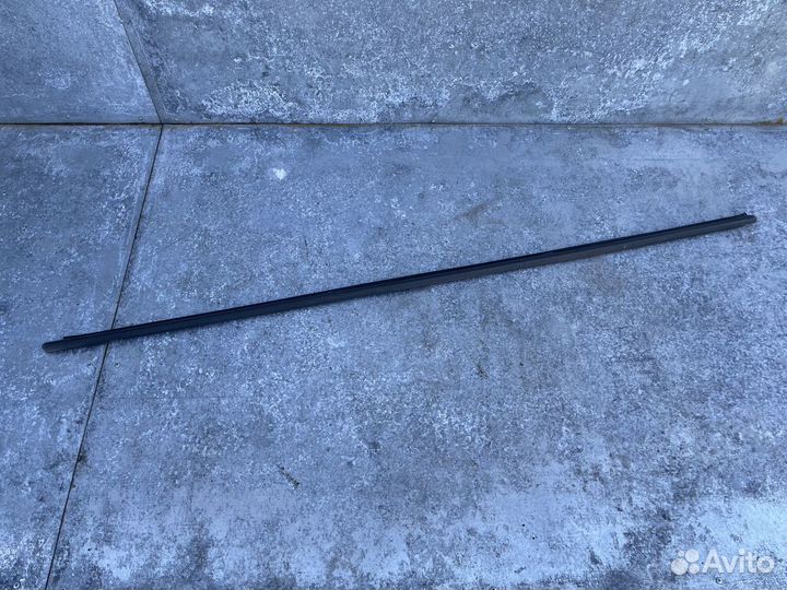 Накладка порога левая для Mercedes W124