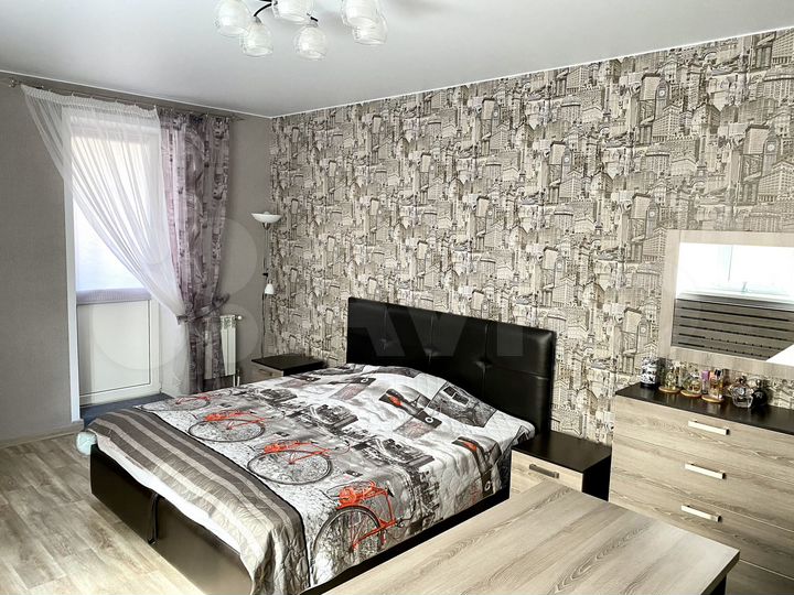 2-к. квартира, 65 м², 1/16 эт.