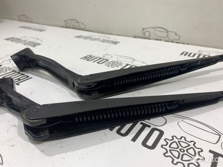 Поводок стеклоочистителя Mitsubishi Lancer 9 4G18